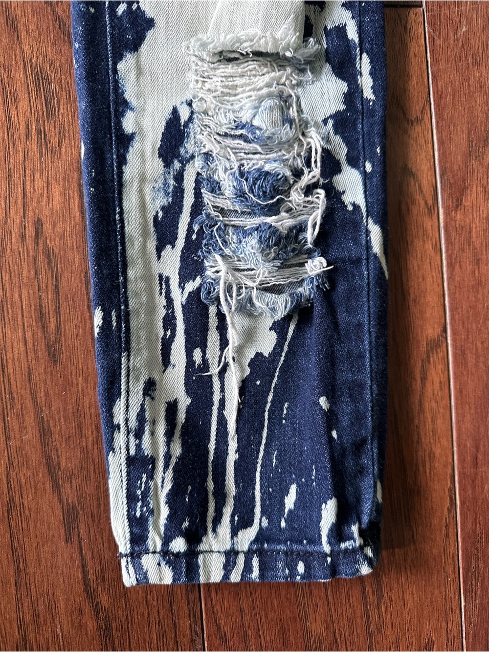 Aphrodite Distressed Paint-Splatter Skinny Jeans high rise unique - Picture 6 of 9